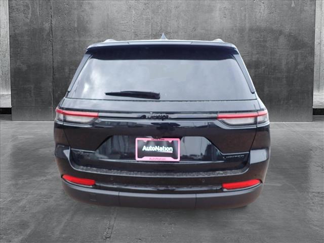 2025 Jeep Grand Cherokee Limited photo 3