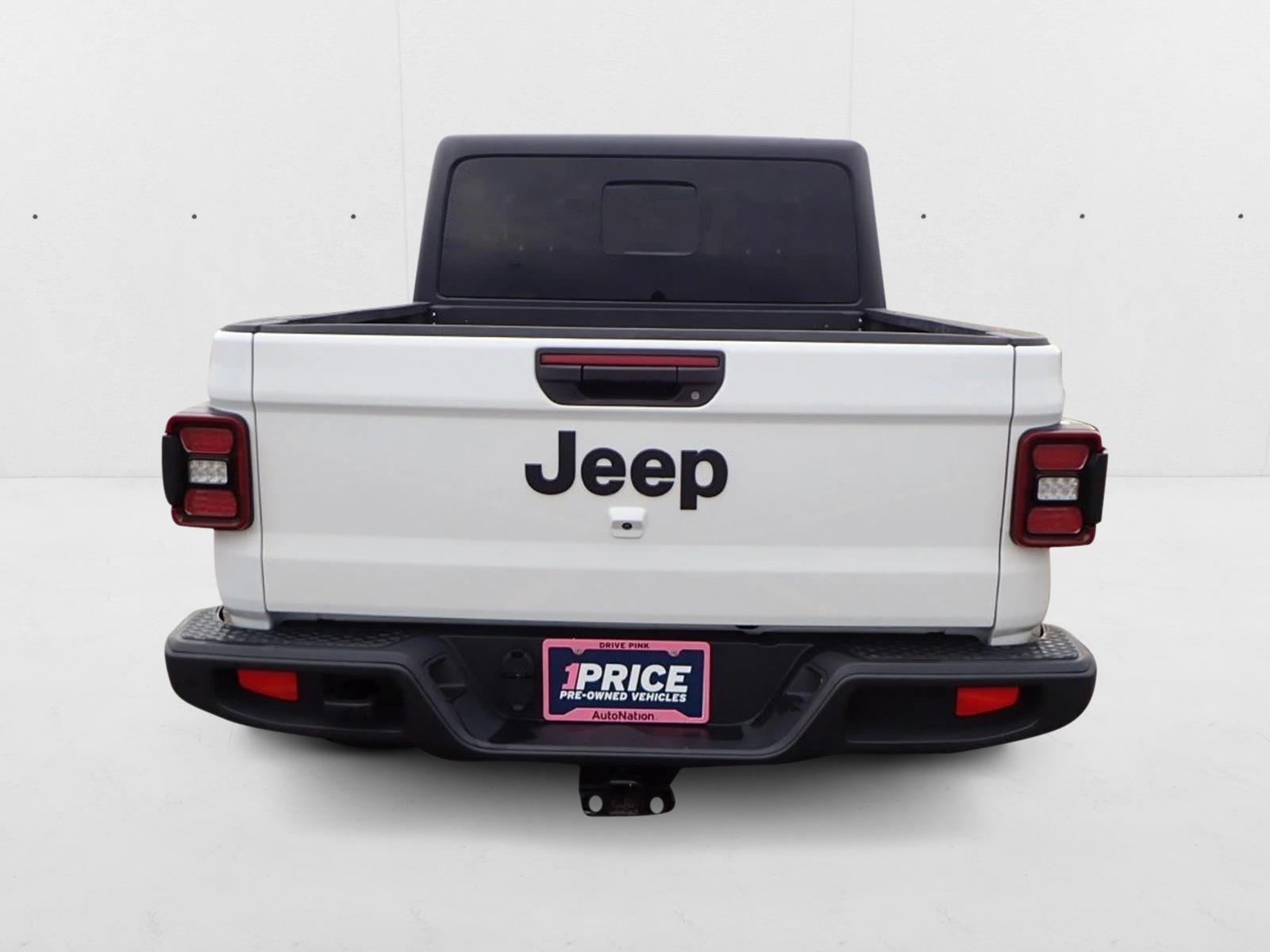 2021 Jeep Gladiator Willys photo 3