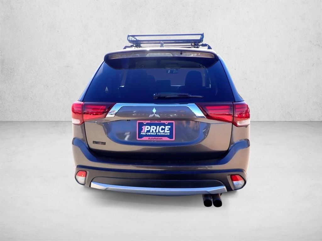 Used 2017 Mitsubishi Outlander SE Sport Utility