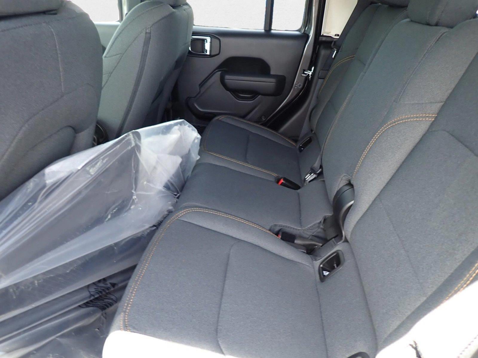 2025 Jeep Gladiator Willys - Photo 8