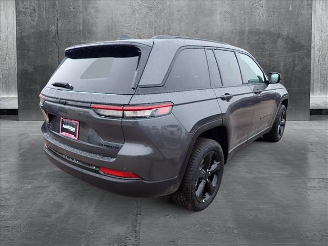 2025 Jeep Grand Cherokee Limited photo 4