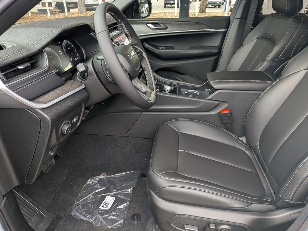 New 2025 Jeep Grand Cherokee L Limited SUV