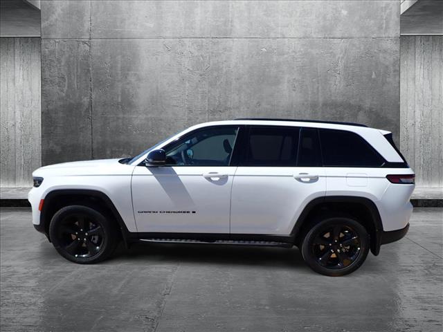 2025 Jeep Grand Cherokee Altitude X photo 2