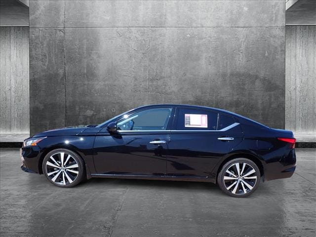 Used 2021 Nissan Altima Platinum with VIN 1N4BL4FW9MN397709 for sale in Englewood, CO