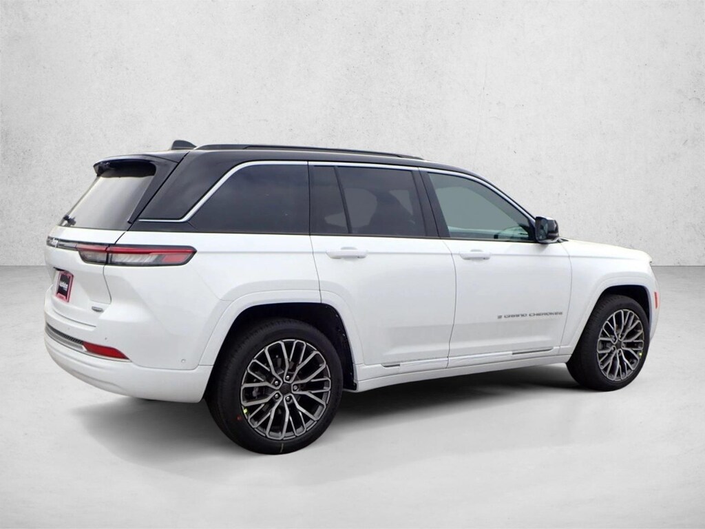 New 2026 Jeep Grand Cherokee Summit SUV