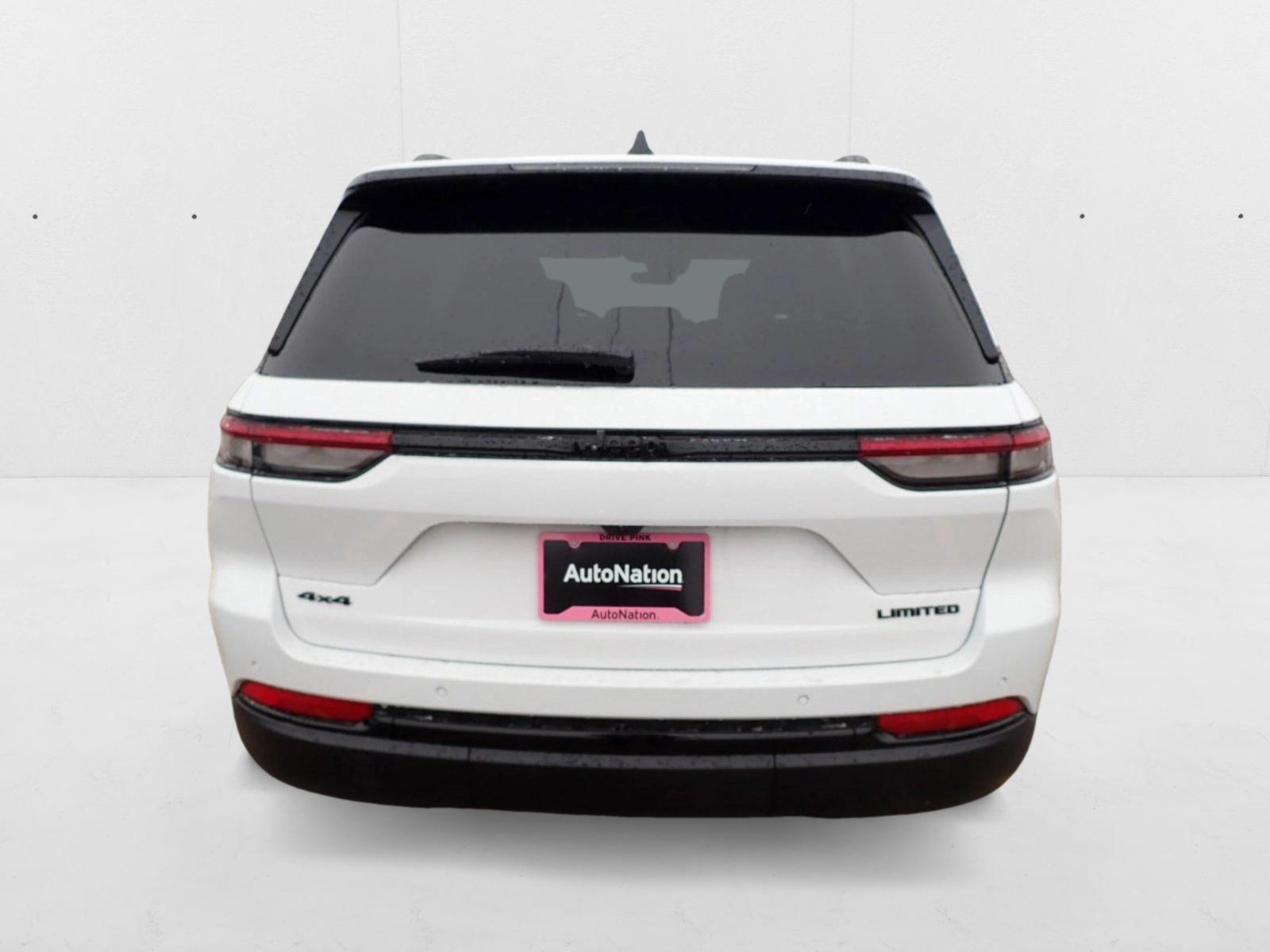2025 Jeep Grand Cherokee Limited photo 3