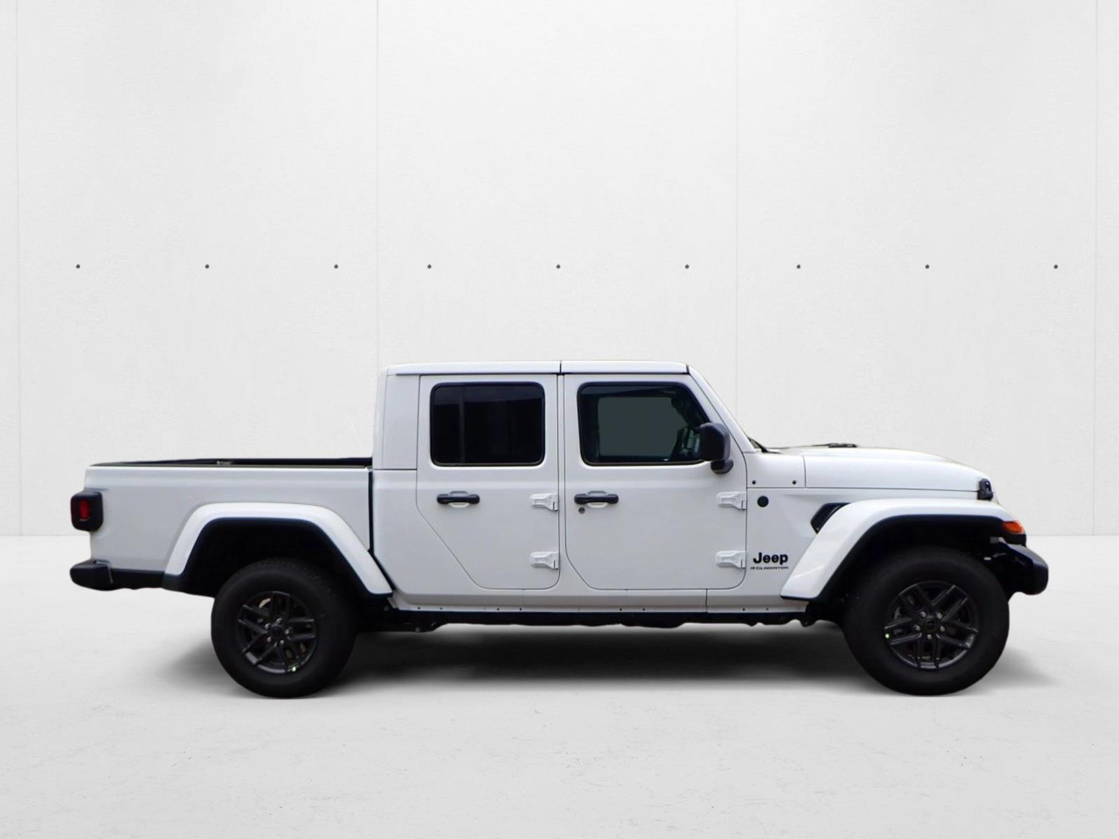 2025 Jeep Gladiator Sport S photo 4
