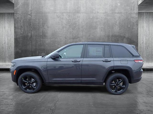 2025 Jeep Grand Cherokee Limited photo 2