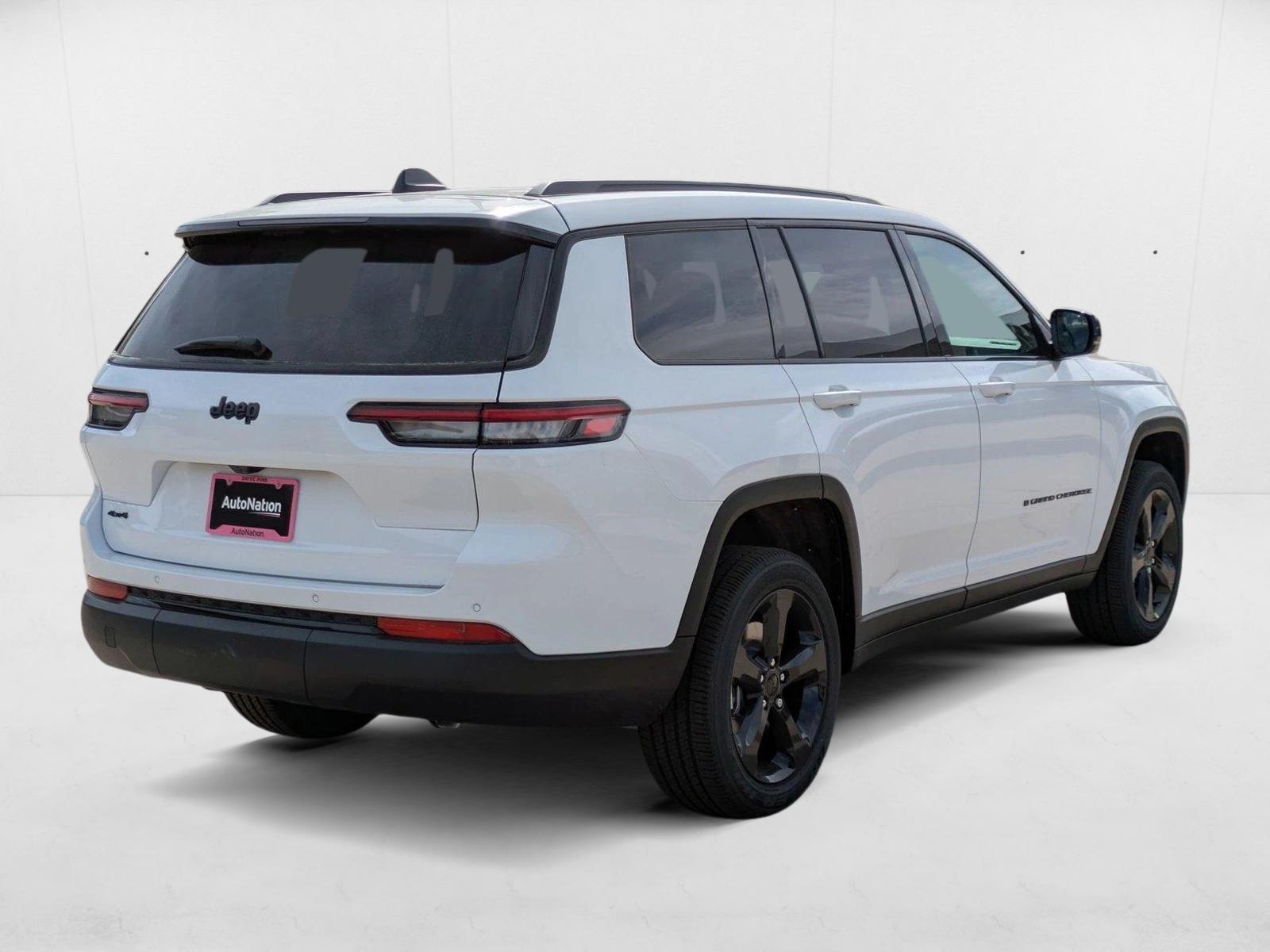 2025 Jeep Grand Cherokee Altitude X photo 2