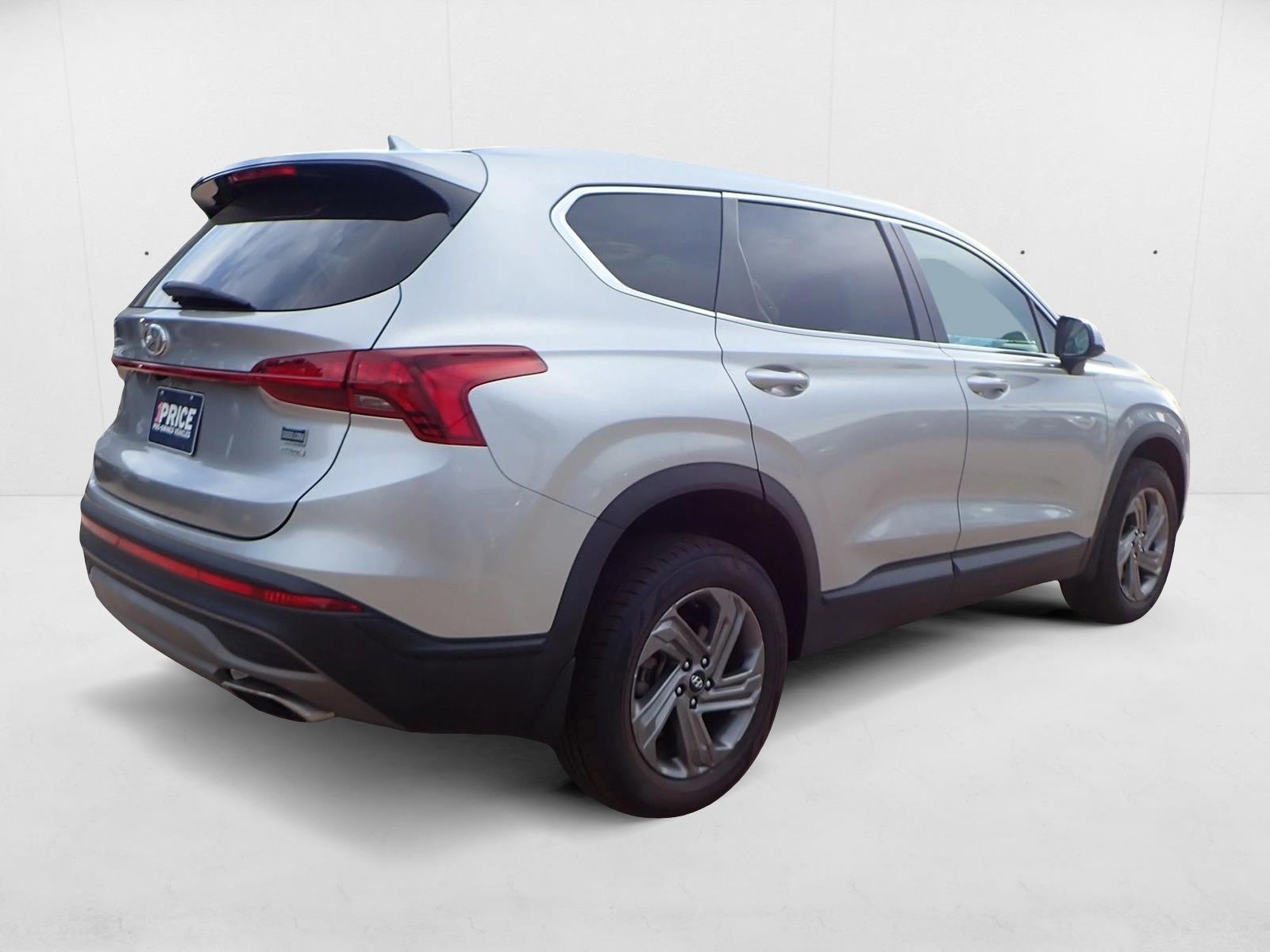 2021 Hyundai Santa Fe SE photo 4