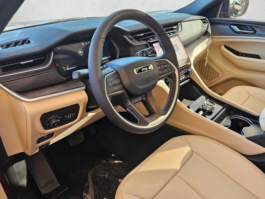 New 2025 Jeep Grand Cherokee L Limited SUV