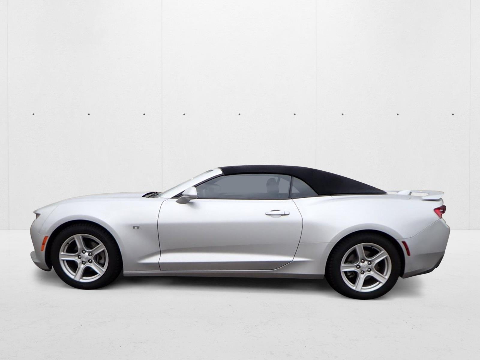 2017 Chevrolet Camaro 1LT photo 2