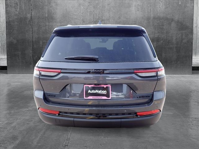 2025 Jeep Grand Cherokee Limited photo 3