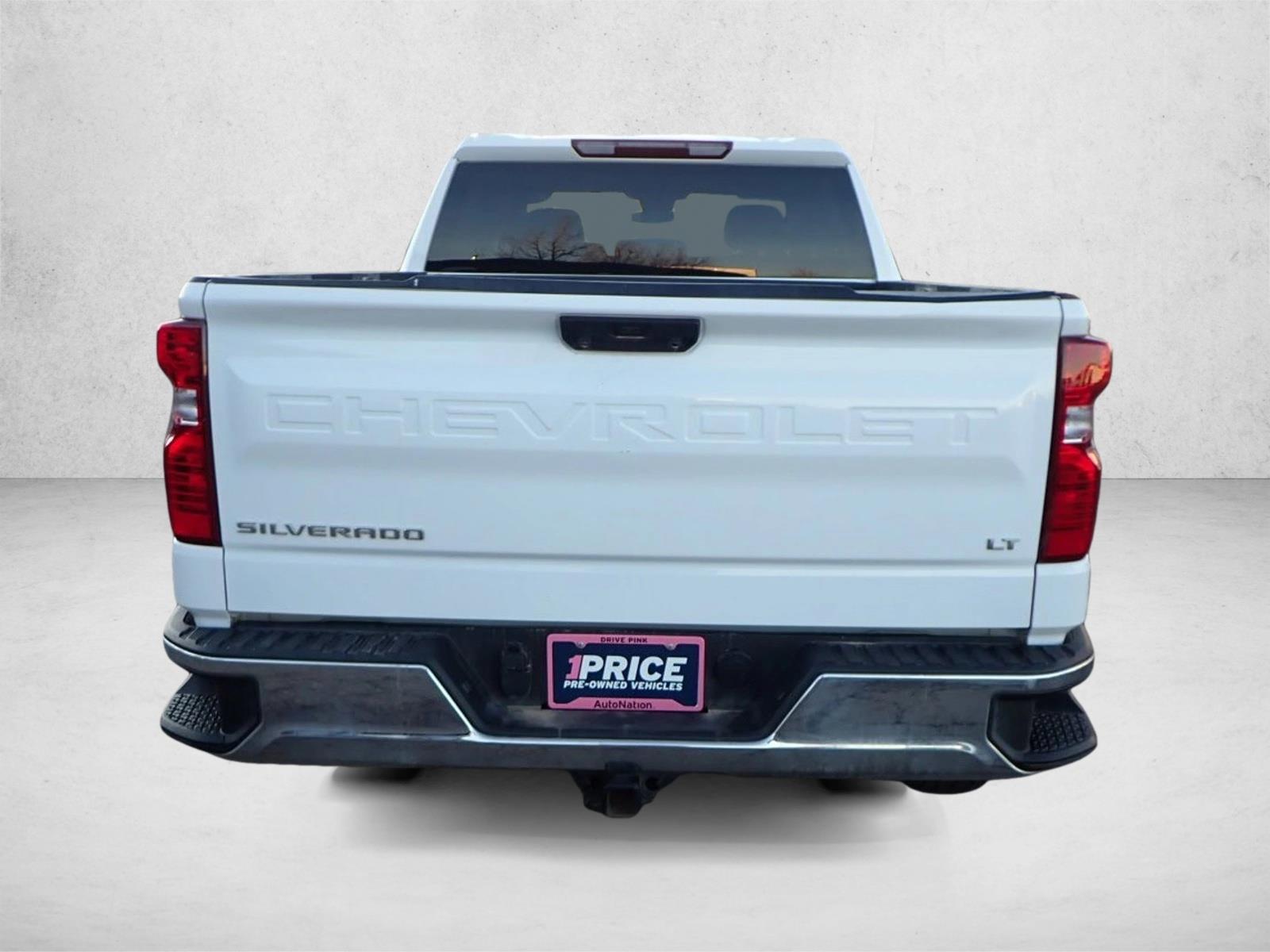 2023 Chevrolet Silverado 1500 LT photo 3