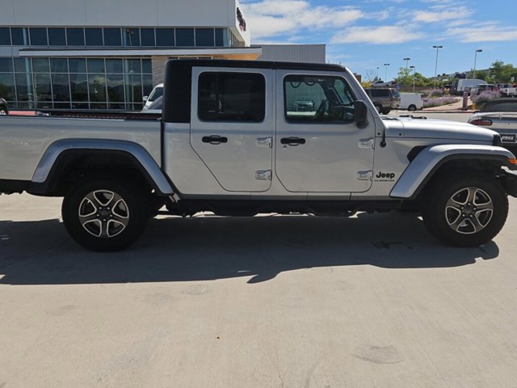 Used 2022 Jeep Gladiator Altitude Crew Cab Pickup