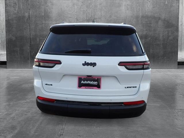 2025 Jeep Grand Cherokee Limited photo 3