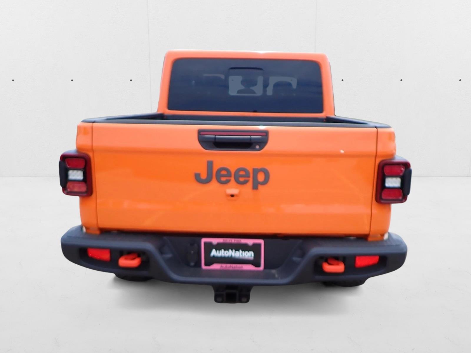 2025 Jeep Gladiator Mojave photo 3