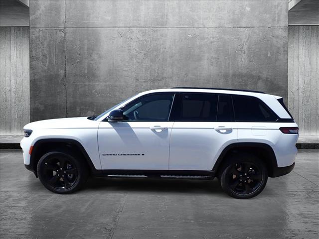 2025 Jeep Grand Cherokee Altitude X photo 2