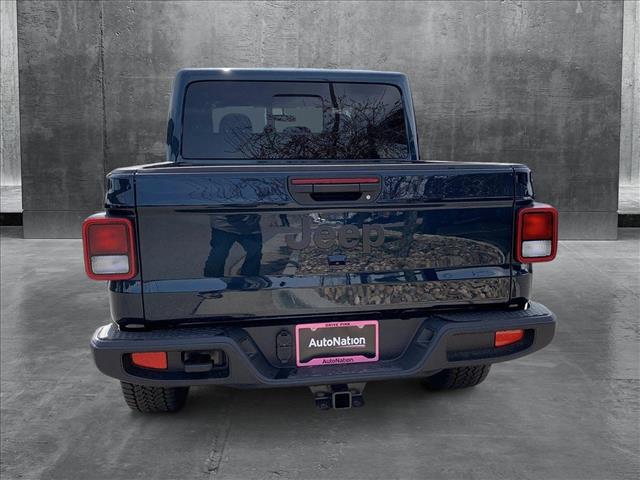 2025 Jeep Gladiator photo 4
