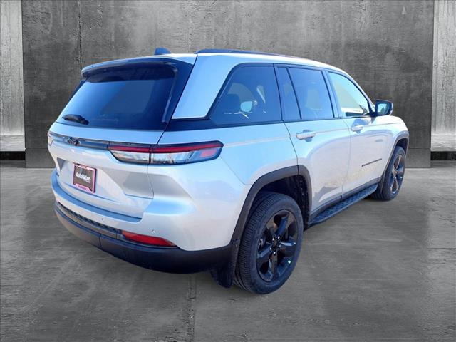 2025 Jeep Grand Cherokee Altitude X photo 4