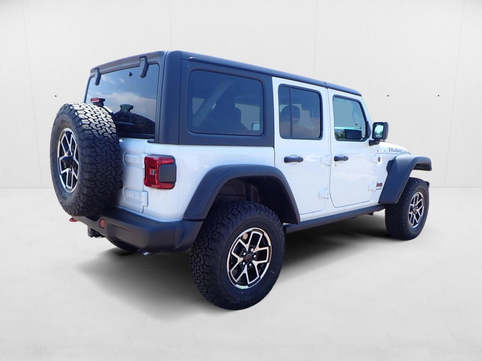 2025 Jeep Wrangler Rubicon photo 4