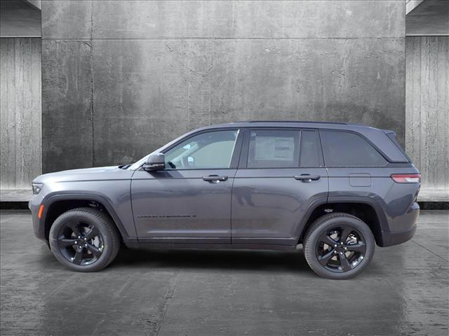 2025 Jeep Grand Cherokee Limited photo 2