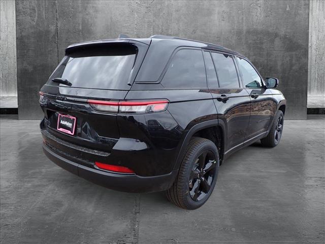 2025 Jeep Grand Cherokee Limited photo 4