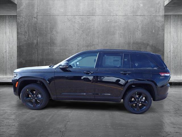 2025 Jeep Grand Cherokee Limited photo 2