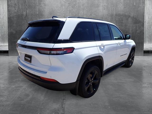 2025 Jeep Grand Cherokee Altitude X photo 4