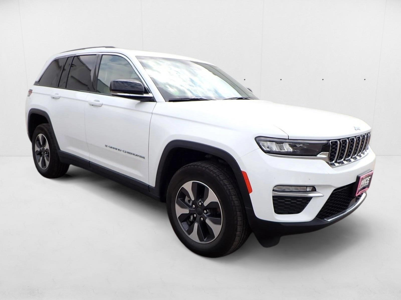 2022 Jeep Cherokee Limited 4xe photo 4