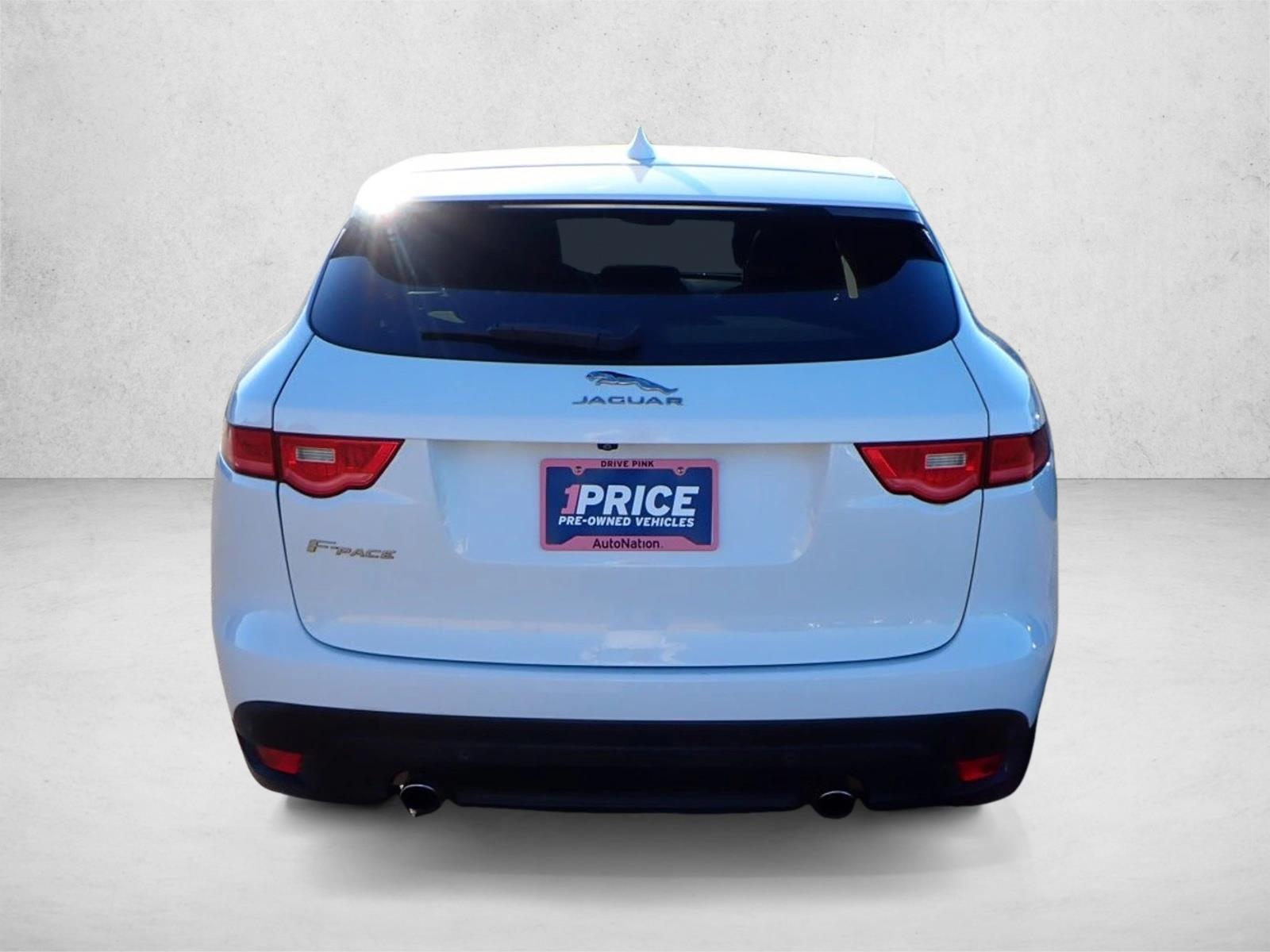 2019 Jaguar F-PACE Premium photo 3