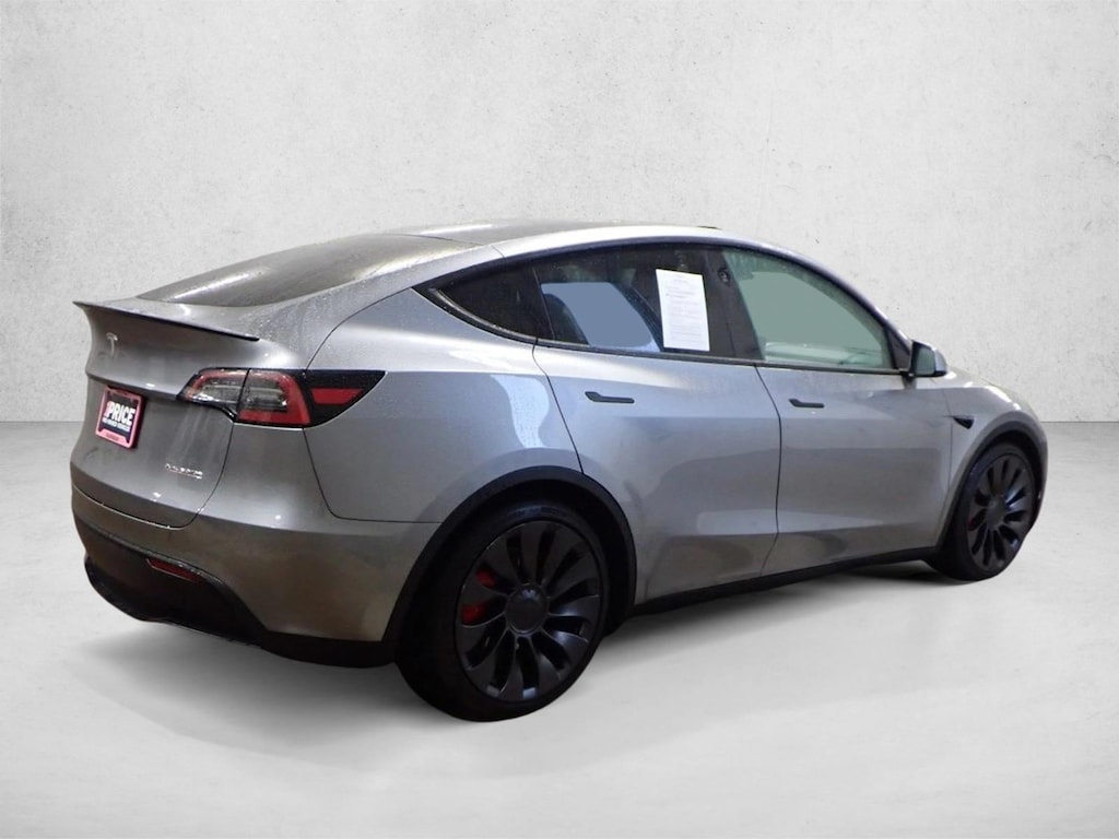 Used 2024 Tesla Model Y Performance Sport Utility