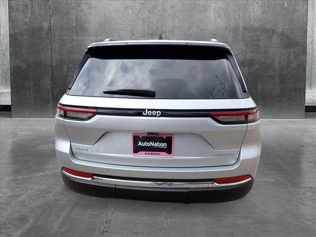 2025 Jeep Grand Cherokee Laredo X photo 3