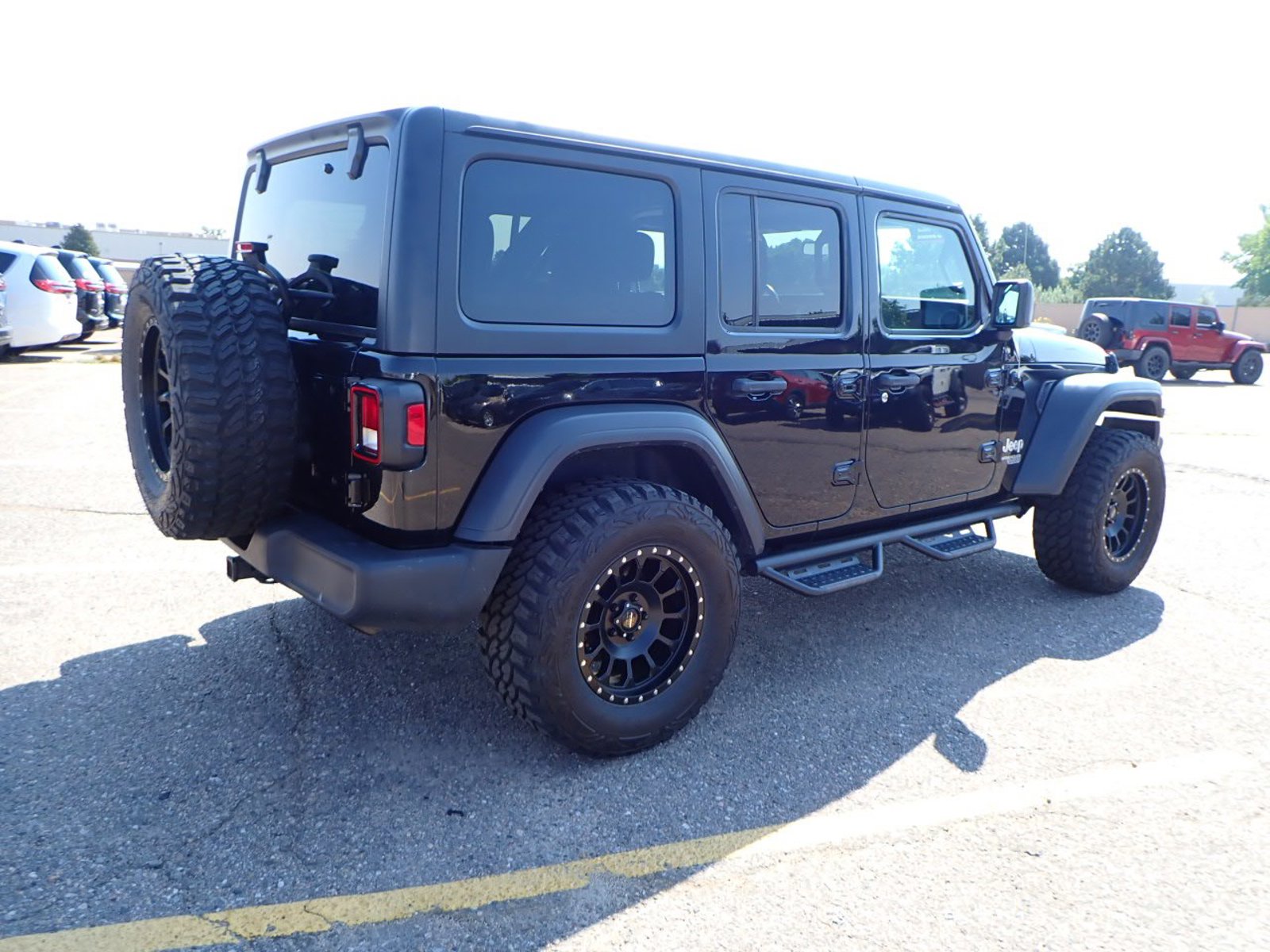 2019 Jeep Wrangler Sport S photo 4