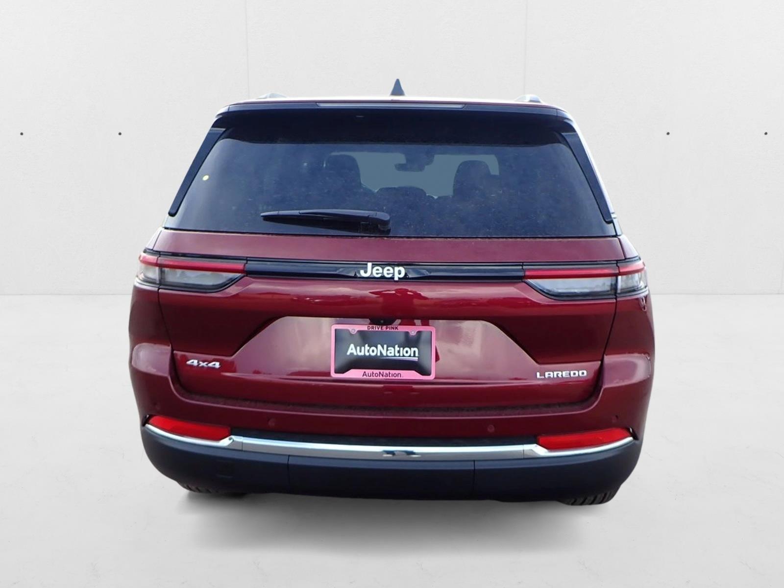 2025 Jeep Grand Cherokee Laredo X photo 3
