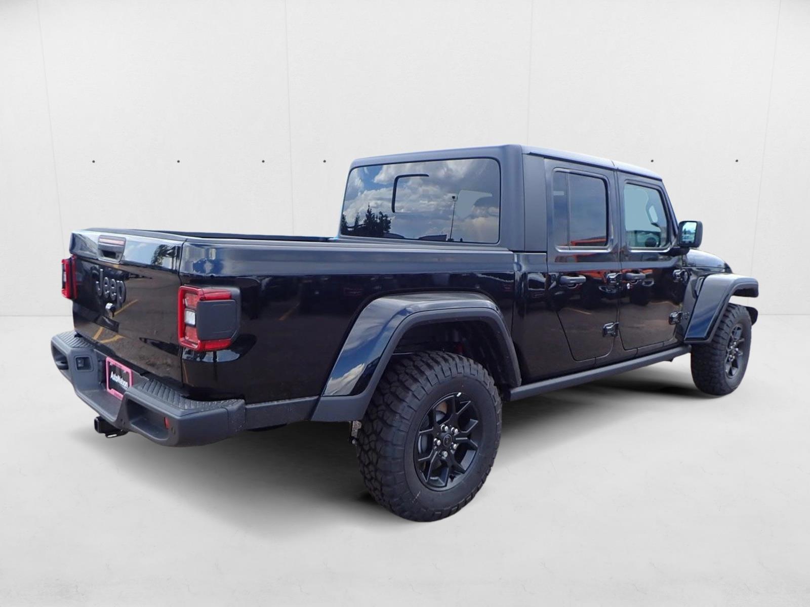 2025 Jeep Gladiator Willys photo 4