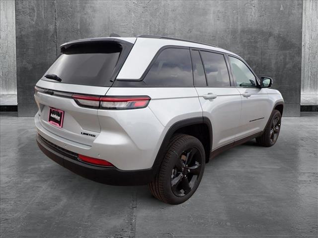 2025 Jeep Grand Cherokee Limited photo 4