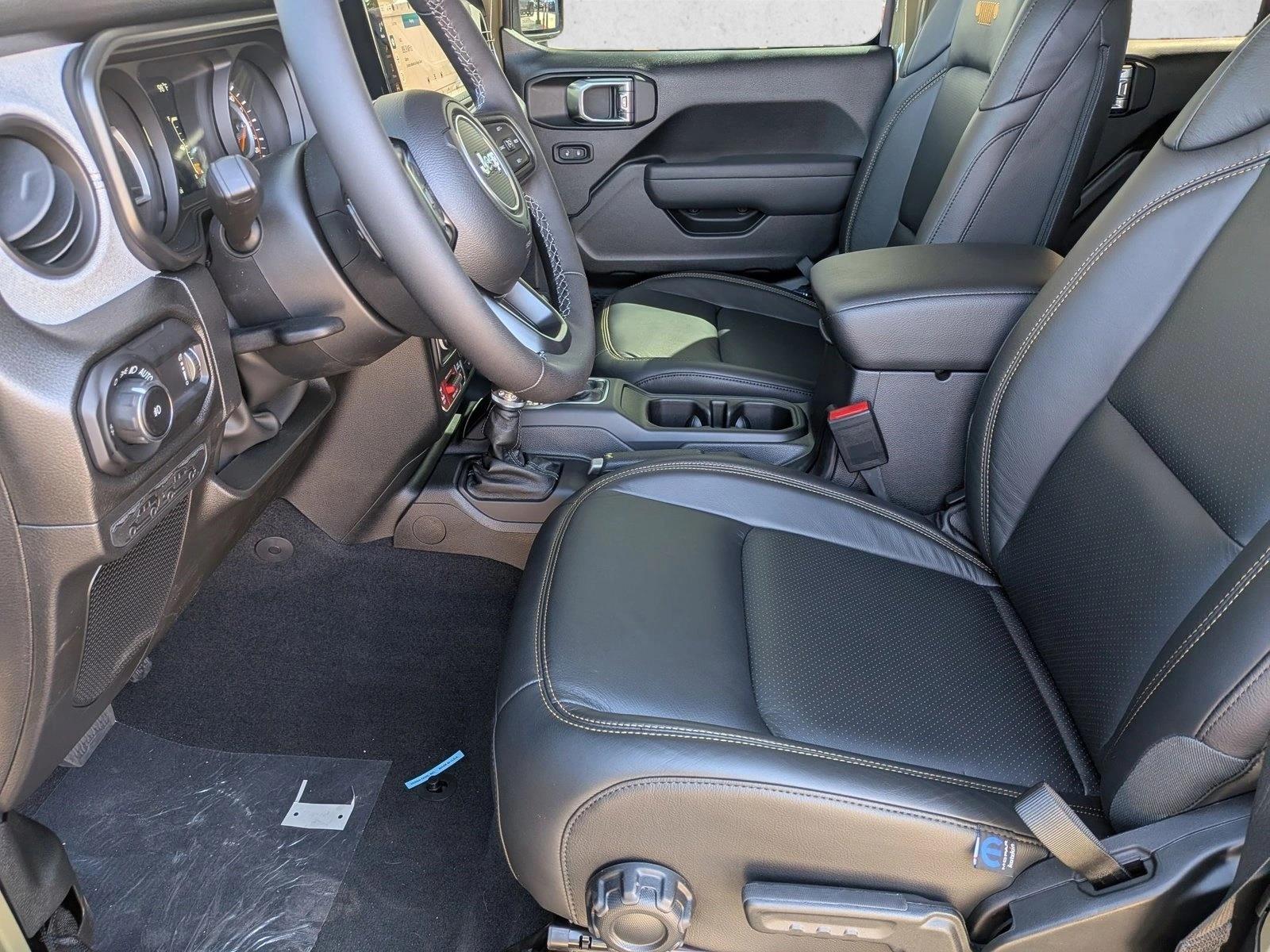 2025 Jeep Wrangler Willys photo 3