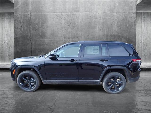 2025 Jeep Grand Cherokee Limited photo 2