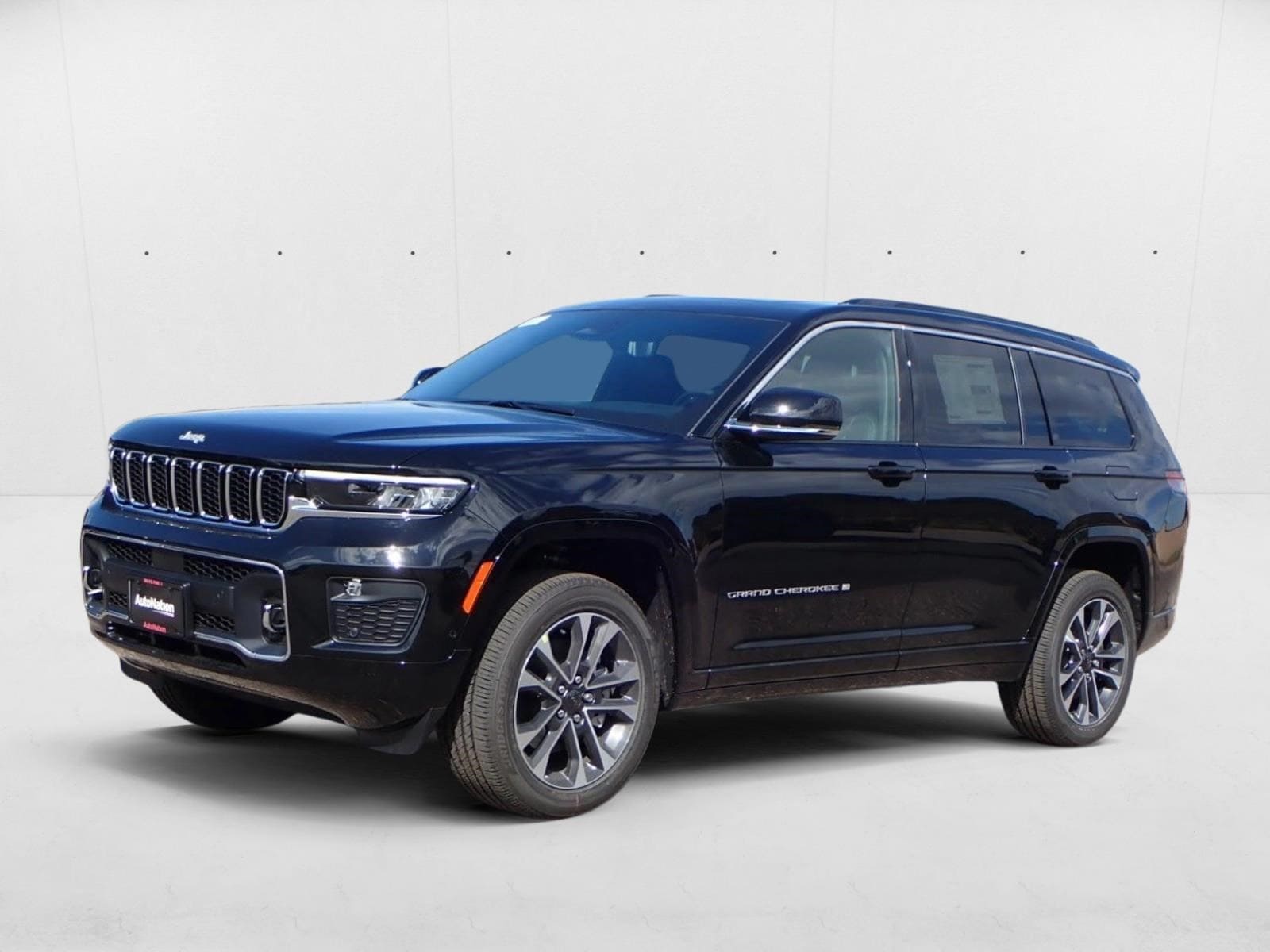 2025 Jeep Grand Cherokee L Overland's photo