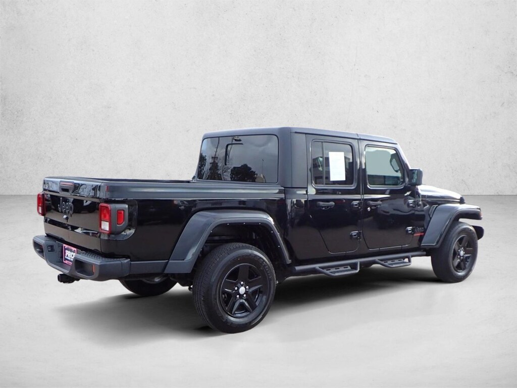 Used 2022 Jeep Gladiator Sport S Crew Cab Pickup