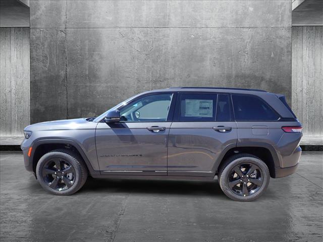 2025 Jeep Grand Cherokee Limited photo 2