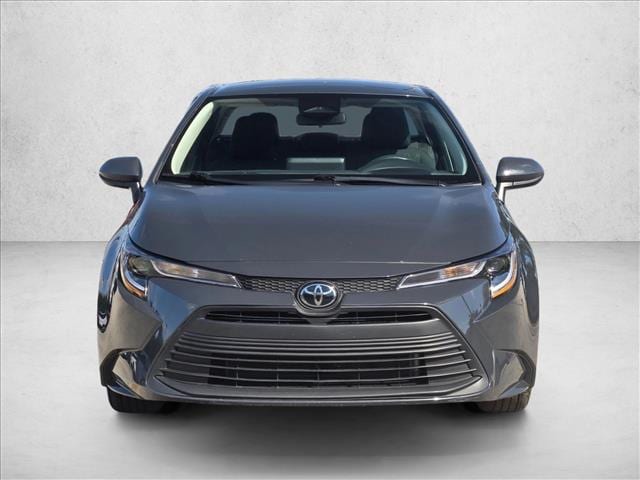 Used 2025 Toyota Corolla LE with VIN 5YFB4MDE8SP233773 for sale in Kansas City