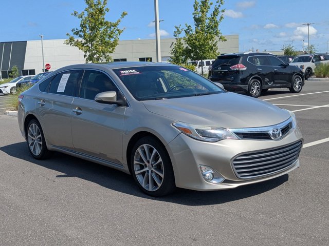 2015 Toyota Avalon XLE Touring photo 2