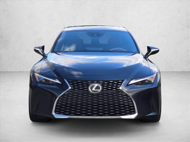 2021 Lexus IS 300 photo 2