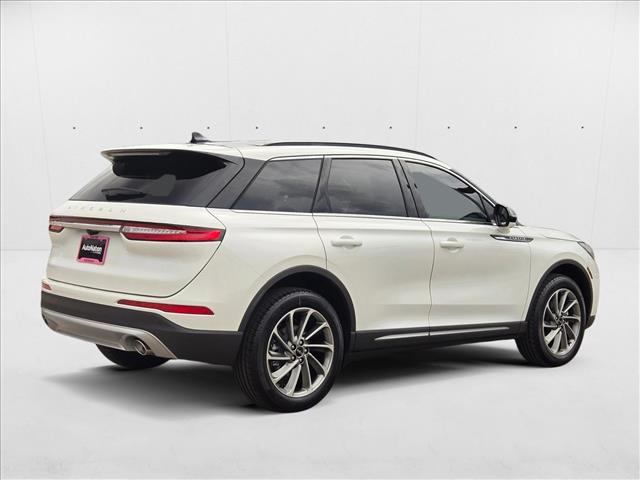 2025 Lincoln Corsair Premiere photo 2