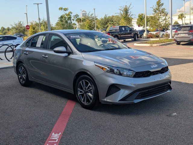 2023 Kia Forte LXS photo 3