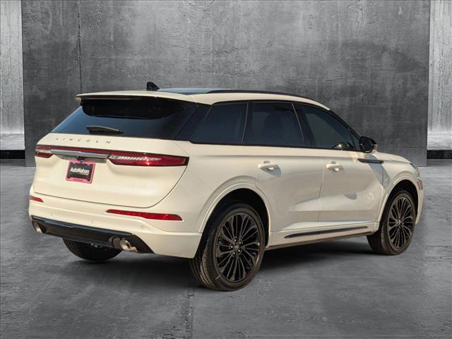 2025 Lincoln Corsair Premiere photo 2
