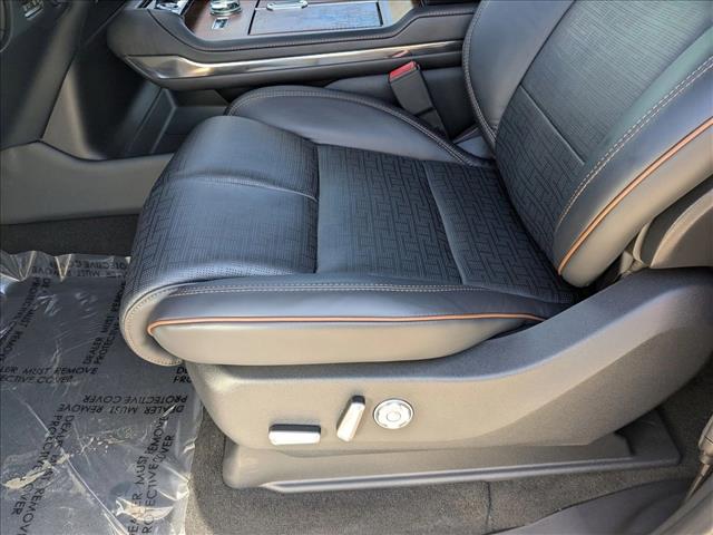 2025 Lincoln Navigator Black Label photo 4