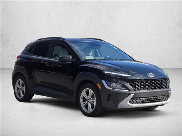 2022 Hyundai Kona SEL photo 3